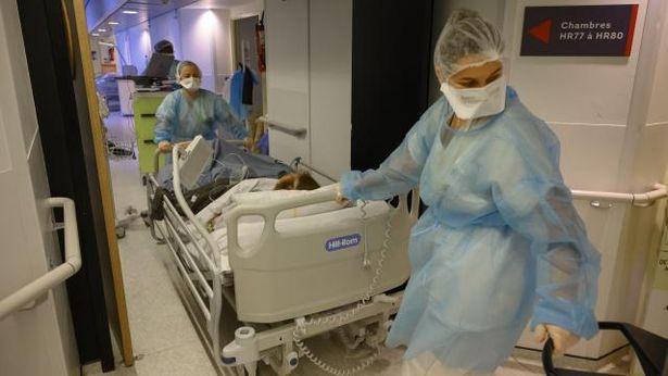 Fransa’da salgında yeni rekor: Son 24 saatte 208 bin 99 vaka