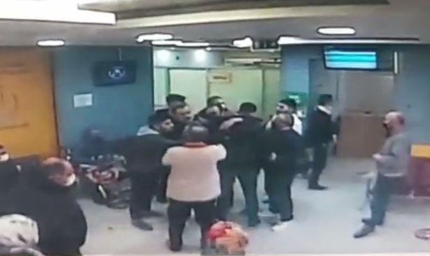 Fatih'te sağlık çalışanlarına saldırı: 4 kişi tutuklandı