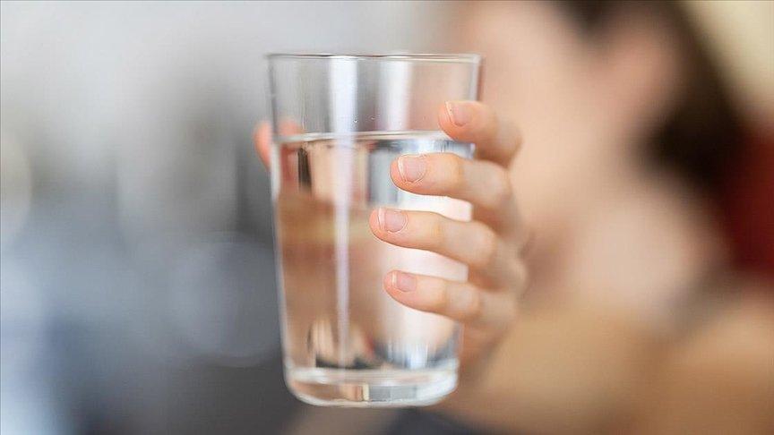 Az su içmek böbrek taşı riskini artırıyor
