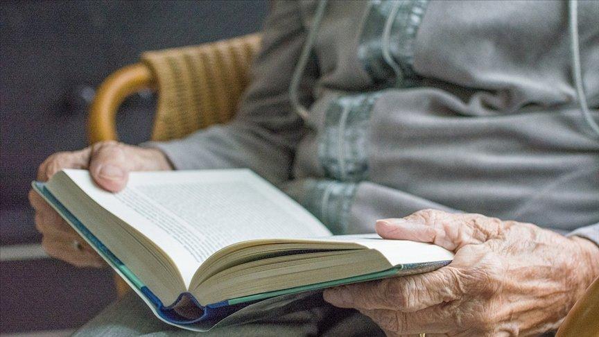 Araştırma, eğitim seviyesi yüksek kişilerin daha yavaş yaşlanabileceğini ortaya koydu