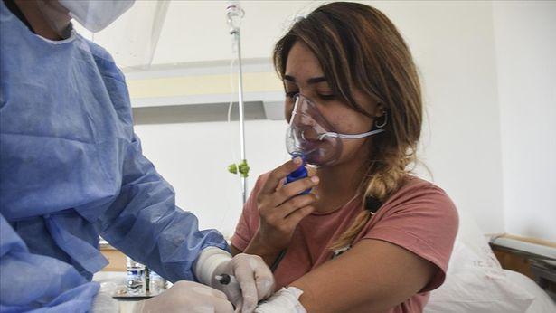 Kovid-19 aşılarını tamamlayamayan hemşire: İlk nöbetimde hastalığa yakalandım