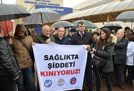Çocuk cerrahına çirkin saldırı!