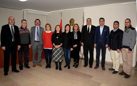 Hekimlerden diş hekimlerine 'hayırlı olsun' ziyareti
