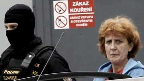 İş yükünü azaltmak için 6 hastayı bilerek öldürdü