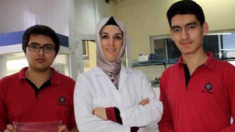 2 liseli tıp dünyasını sarstı