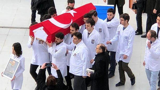 Hayatını kaybeden nöroloji profesörü bedenini öğrencilerinin eğitimi için bağışladı