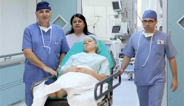 GATA’da kalbindeki delik robotik kalp ameliyatı ile kapatıldı