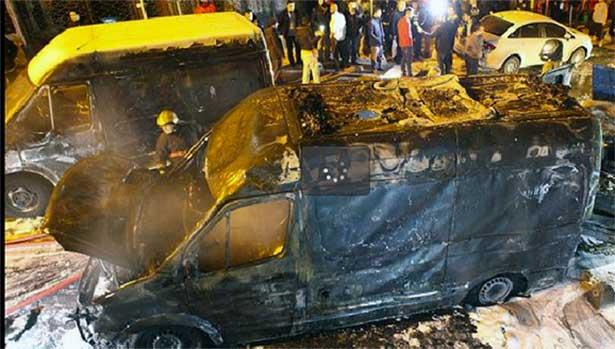 Ambulansın oksijen tüpü patladı, hemşire yaralandı