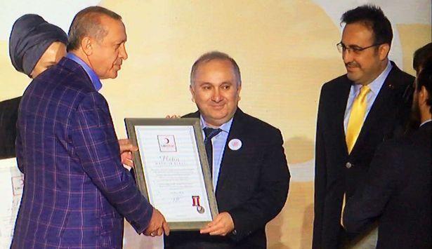 Türk Kızılayı’na yardım yapanlar onurlandırıldı