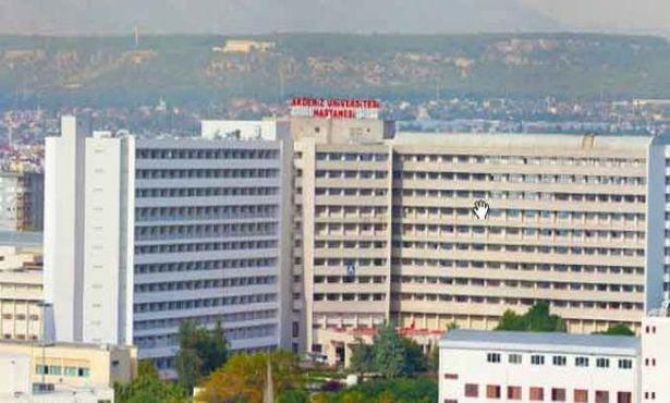 Akdeniz Üniversitesi'nde Koronavirüs kabusu: 2 öğretim üyesi, 2 asistan hekim ve bir çalışanda Covid-19 tespit edildi