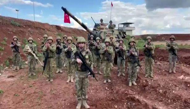 Suriye'deki Mehmetçikten sağlıkçılara selam