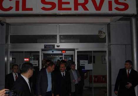 Müezzinoğlu çorba içip hastaneyi gezdi