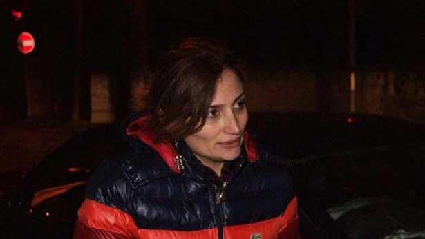 Hemşire, otomobiline çarpan yaralı gençlere ilk müdahaleyi yaptı