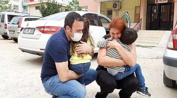 Sağlık çalışanı anne ve baba, 1 aydır görmedikleri çocuklarına gözyaşlarıyla kavuştu