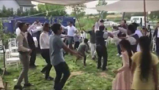 Damat Covid-19 pozitif çıktı, düğün yapılan köy karantinaya alındı