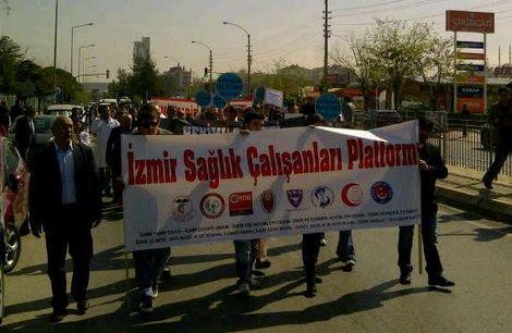 9 Eylül'de hekimler karayolunu trafiğe kapattı