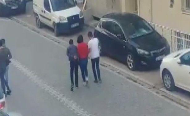 Ne kendi canlarını düşünüyorlar, ne de sağlık çalışanlarının emeklerini... Yol ortasında halay çektiler!