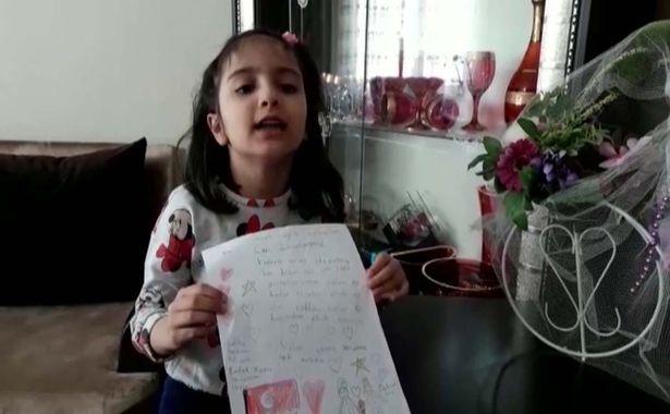 Miniklerden Bakan Koca ve sağlık çalışanlarına teşekkür mektubu