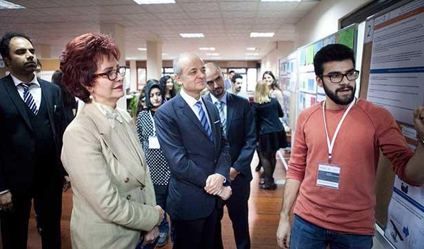 Öğrenciler hastanelerdeki gerçek sorunlara inovatif çözümler sundu
