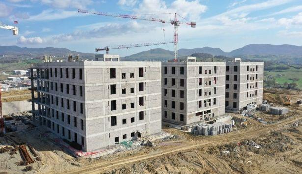 Yalova'ya yapılan dev hastane deprem anında 75 santimetre sağa ve sola hareket edebilecek