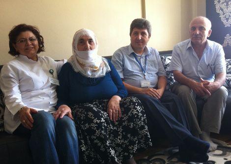 Başhekim’den taburcu olan hastalara ev ziyareti