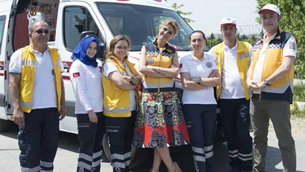 Gülben Ergen 112 çalışanlarının sorunlarını dinledi