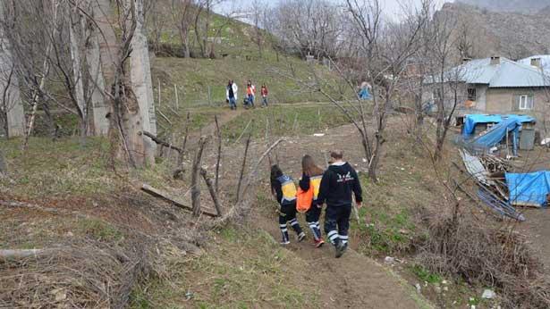 Yüksekova'nın fedakar sağlık görevlileri: Zorlu şartlara rağmen güleryüzle hizmet ediyorlar
