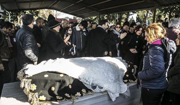 Öldürülen tıp öğrencisi defnedildi: 'Bu canilere en büyük cezalar gelsin'