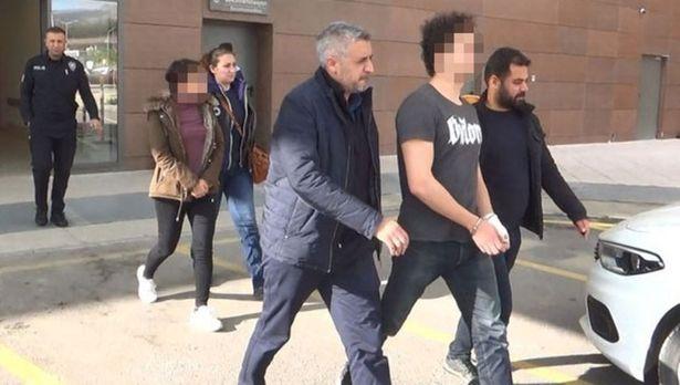Doktoru bıçakla öldüren tıp fakültesi öğrencisi ve pratisyen hekime müebbet hapis cezası verildi