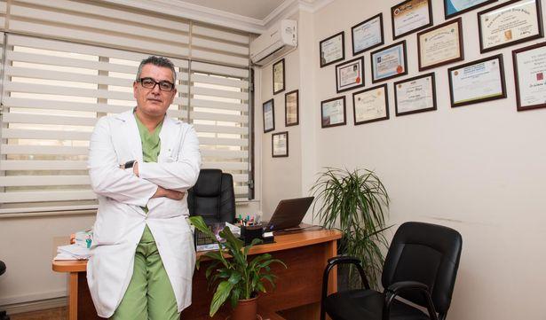 Her hastası için bir fidan diken doktor orman oluşturdu