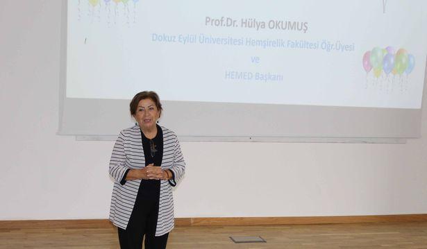 Hemşirelik konferansında dünyaya hemşireler gözünden bakıldı 