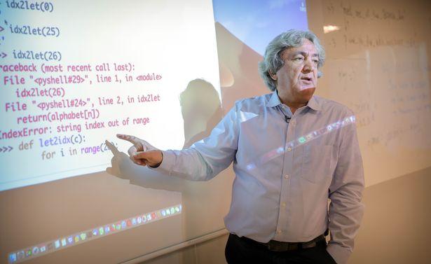 Prof. Dr. Çetin Kaya Koç tıp öğrencileri ile kriptoloji derslerinde buluştu: 'Amacım gözü çözmek'