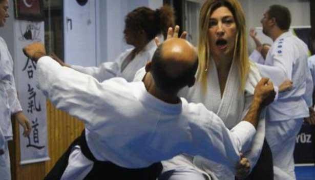 Doktorlara 'aikido' dersi