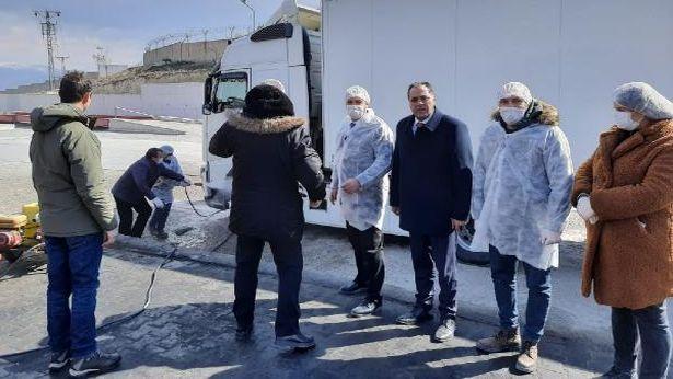 Sağlık Bakan Yardımcısı koronavirüs için 'Sınır'da