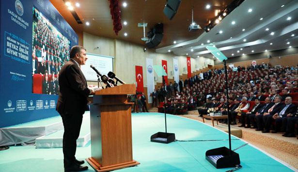 Sağlık Bakanı Fahrettin Koca: Tıbbiyeli olmak ayrıcalıktır
