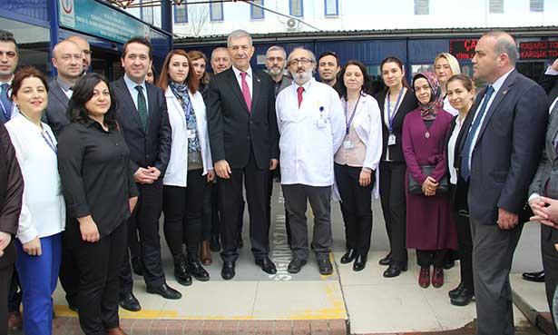 Sağlık Bakanı Demircan, Ordu Devlet Hastanesini ziyaret etti, çalışanların sorunlarını dinledi