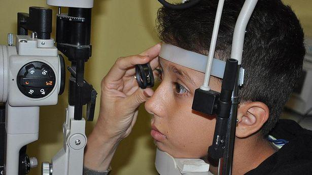 Çocukların kitap fobisine karşı uzmanlar uyardı: 'Astigmat olabilir'