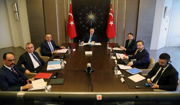 Kabine toplanıyor: 3 günlük sokağa çıkma yasağı gelecek mi? 65 yaş üstü yasak kaldırılacak mı?