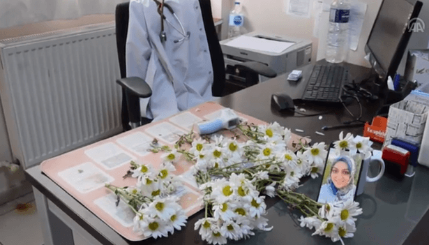 Bebek bekleyen doktor çiftin ölümü sağlık camiasını yasa boğdu 