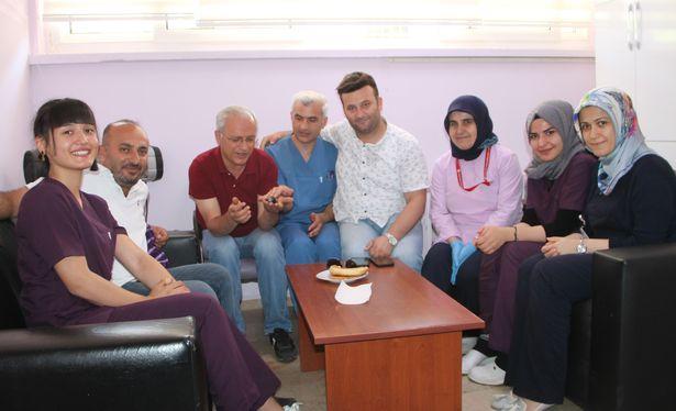 Yavru ebabil kuşuna doktor ve hemşireler sahip çıktı