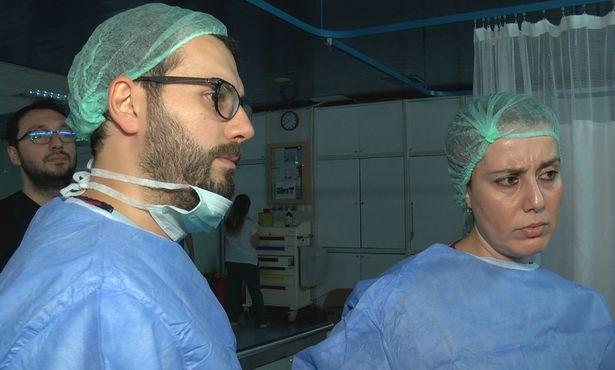 Doçentler, profesörler... Gönüllü nöbet tutup, geceleri de asistan eğitimi yapıyor