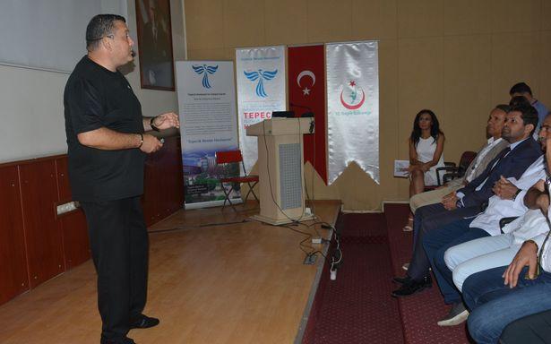 Tepecik Eğitim Araştırma Hastanesi çalışanları ikinci kez gülümse seminerinde buluştu
