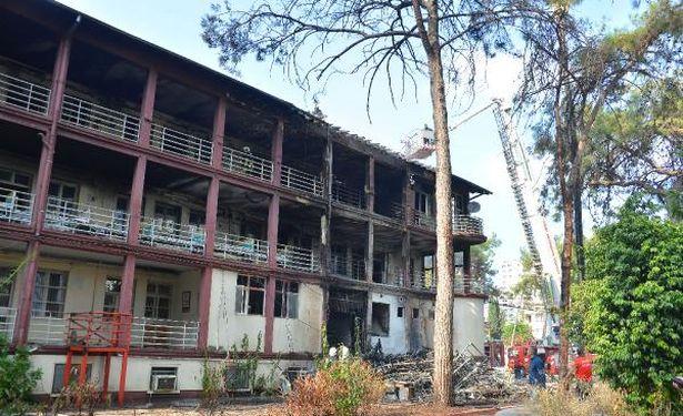 Dizi çekilen hastane binasında yangın çıktı 