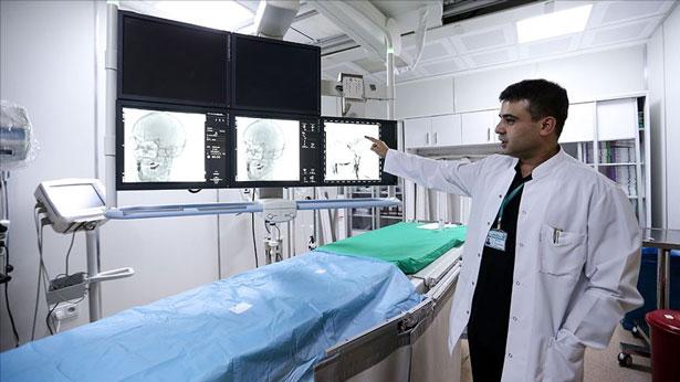 Beyin damarını açacak hekimler Bakanlık tarafından yetkilendirilecek