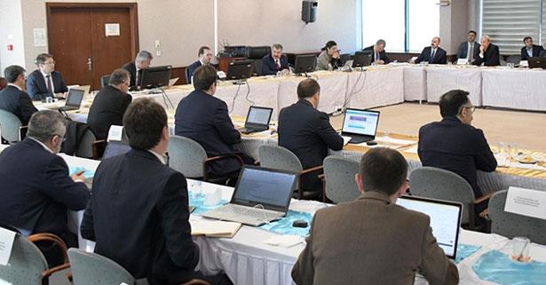 Bakan Koca Siyami Ersek'ten vatandaşlara 'evde kalın' mesajı