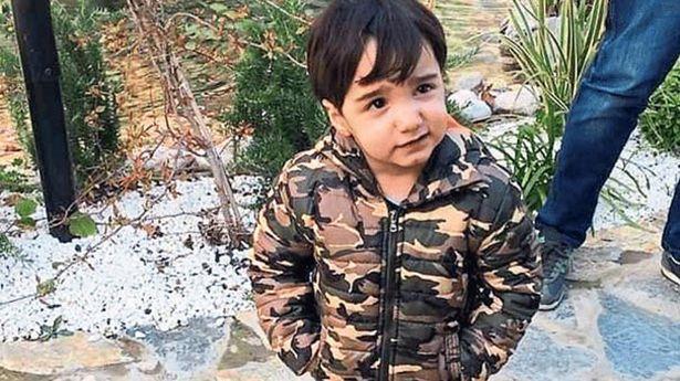 2.5 yaşındaki çocuk yanlış müdahale sonucu hayatını kaybetti iddiası...Baba şikayetçi olmaya hazırlanıyor