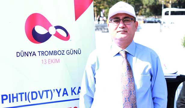 Oturan ölüyor, kimse farketmiyor!