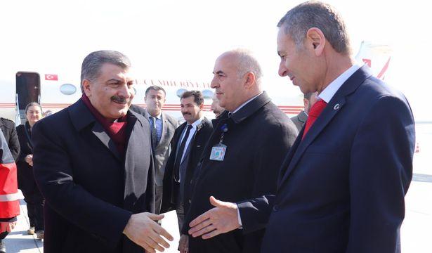 Sağlık Bakanı Koca'dan İran'daki Türk vatandaşlarına uyarı: Sınırları zorlamayın, bulunduğunuz yerden çıkmayın