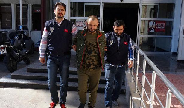 Kendisini akademisyen-doktor olarak tanıtan şahıs yakalandı: 25 kişiyi dolandırdı 