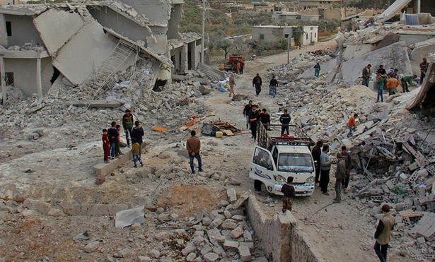 Esad rejimi hastaneleri vurdu... Ağır yaralı hastalar Türkiye'ye gönderiliyor